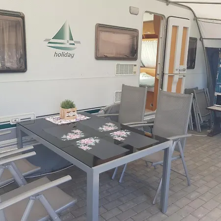 Irjados-surf Campsite Chalupy